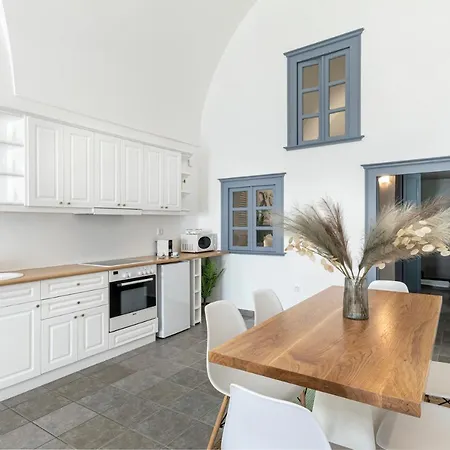 Caldera Senses Fira (Santorini)